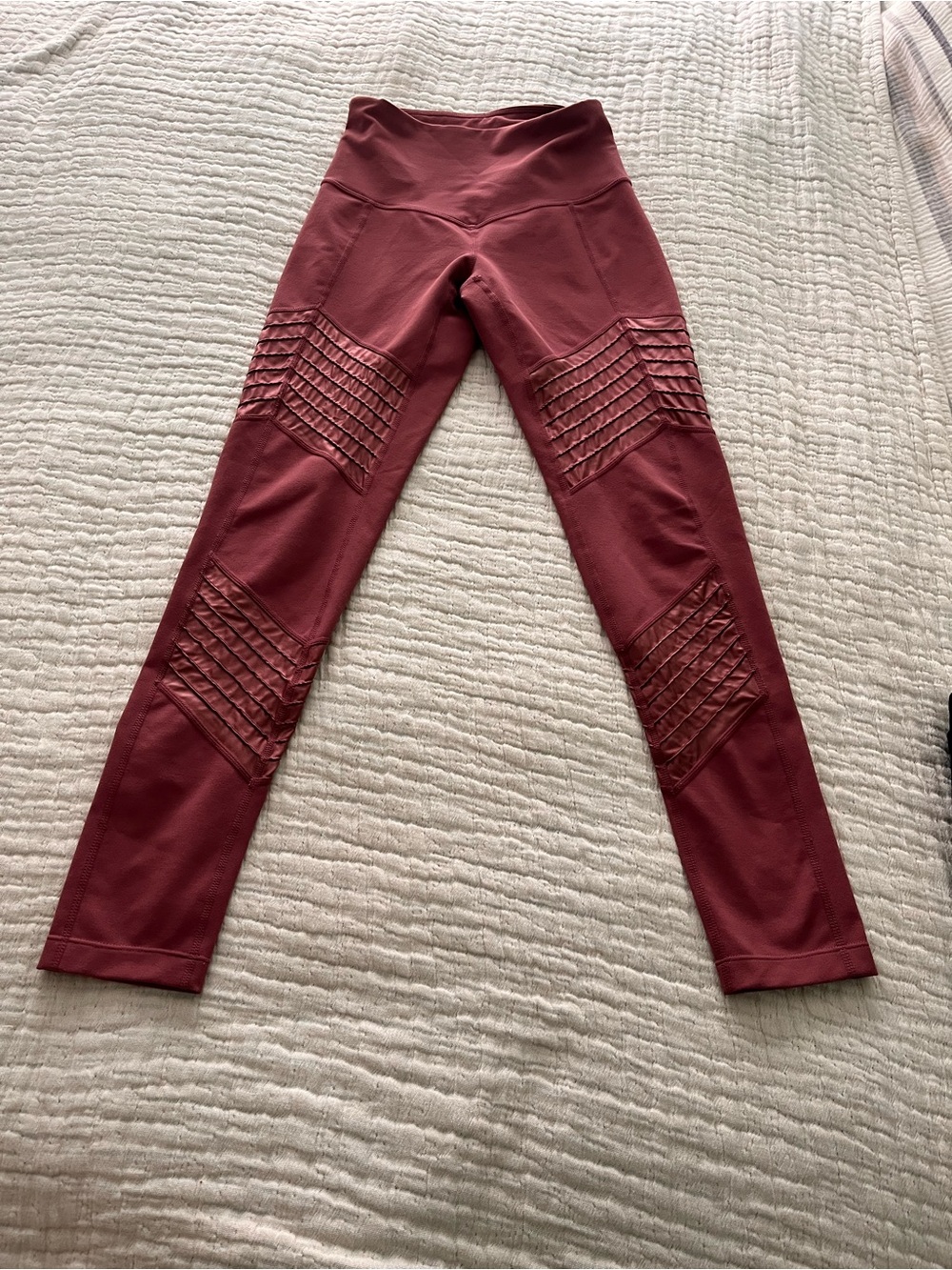 Zella brick/ Burgundy Leggings with Textured Knee Panels XS